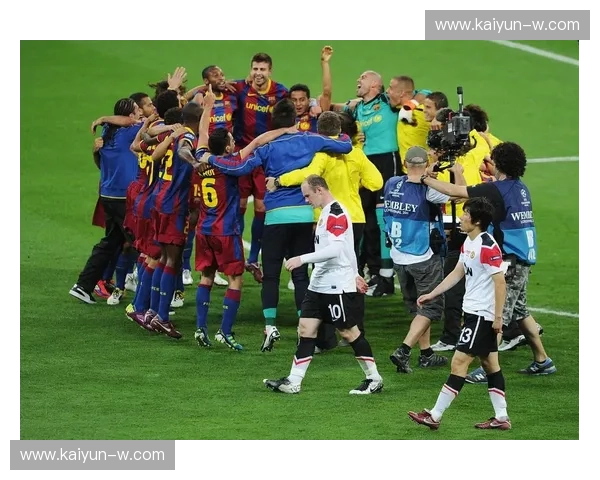 足球经典比赛回顾：镜头里的传奇与心跳